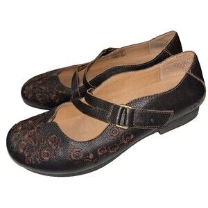 Taos Wish Mary Jane Shoe Sz 8.5/39 Leather Floral Embroidered